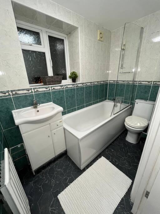 Modern & Stylish Haven In Heart Of London Apartment Luaran gambar